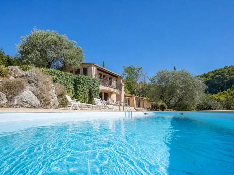 Maison de 8 pièces de 150 m² à Seillans — photo 1