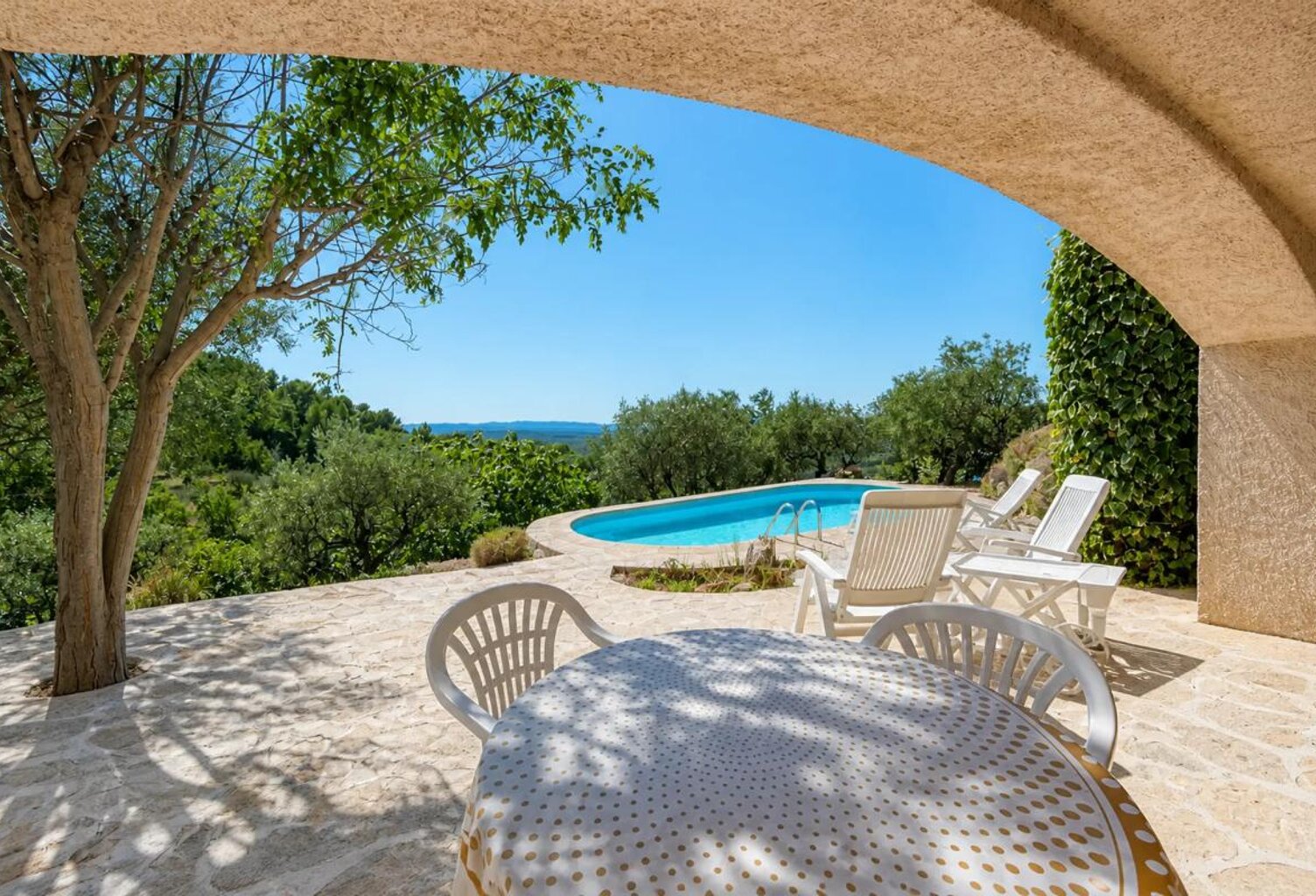 Maison de 8 pièces de 150 m² à Seillans — photo 1
