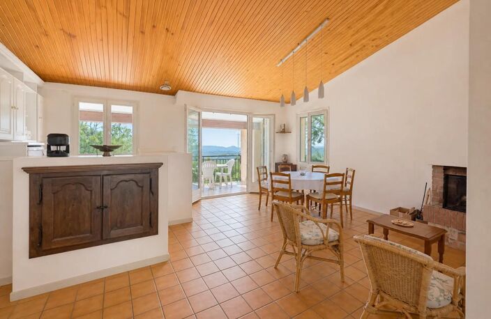 Maison de 8 pièces de 150 m² à Seillans — photo 3