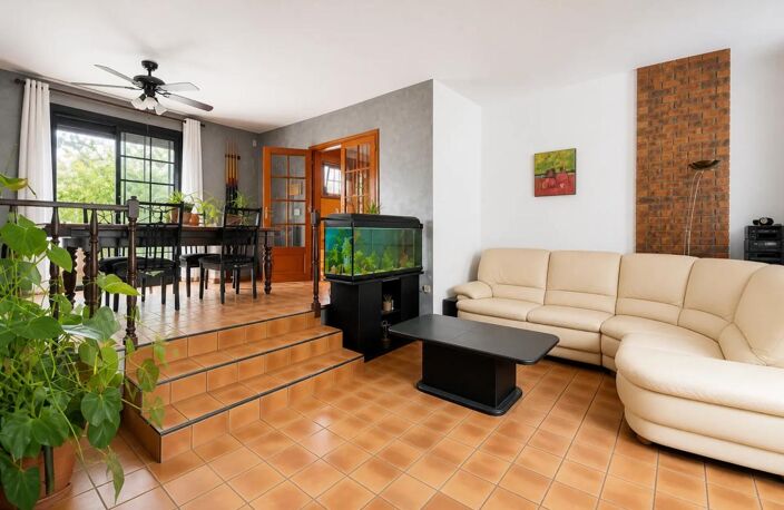 Maison de 5 pièces de 100 m² à Goussainville — photo 3