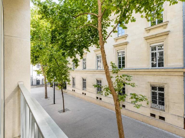 Appartement ensemble de bureaux 6 pièces de 152 m² à Avignon — photo 1