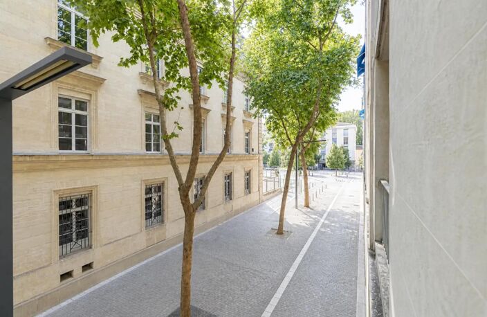 Appartement ensemble de bureaux 6 pièces de 152 m² à Avignon — photo 3