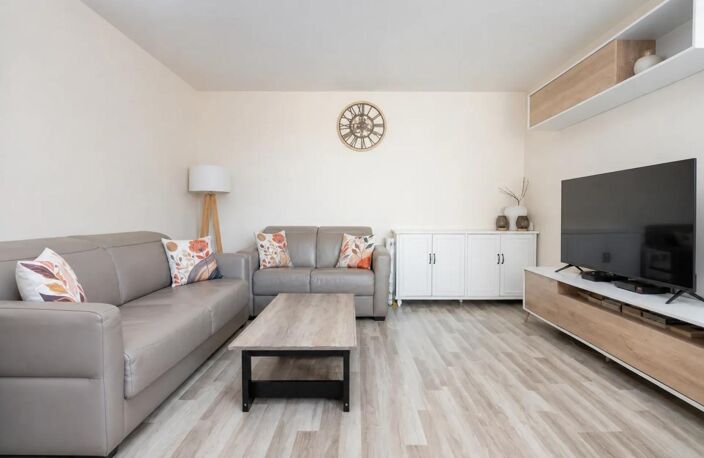 Appartement 3 pièces de 59 m² à La Courneuve — photo 2