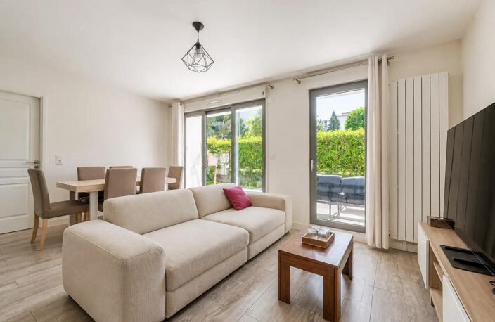 Appartement de 2 pièces de 55 m² à Vélizy-Villacoublay — photo 2