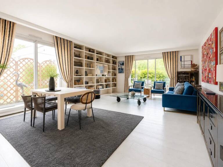 Appartement de 6 pièces de 151 m² à Neuilly-sur-Seine — photo 1
