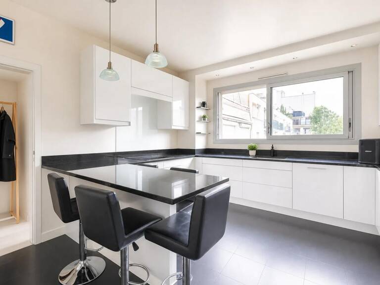 Appartement de 6 pièces de 151 m² à Neuilly-sur-Seine — photo 1