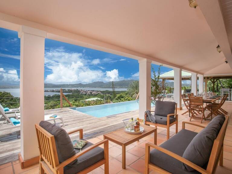 LE ROBERT - Maison meublée à Vendre T6 270m² HAB - Piscine - Carbet - Vue mer panoramique — photo 1