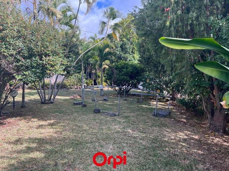 À VENDRE – TERRAIN CONSTRUCTIBLE À LA PLAINE SAINT-PAUL — photo 1