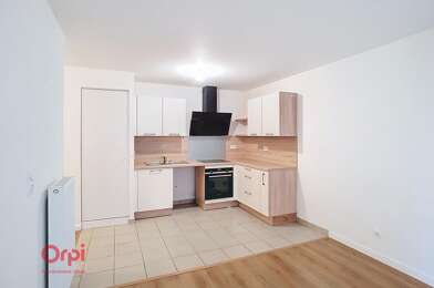 Appartement 3 pièces 743 €