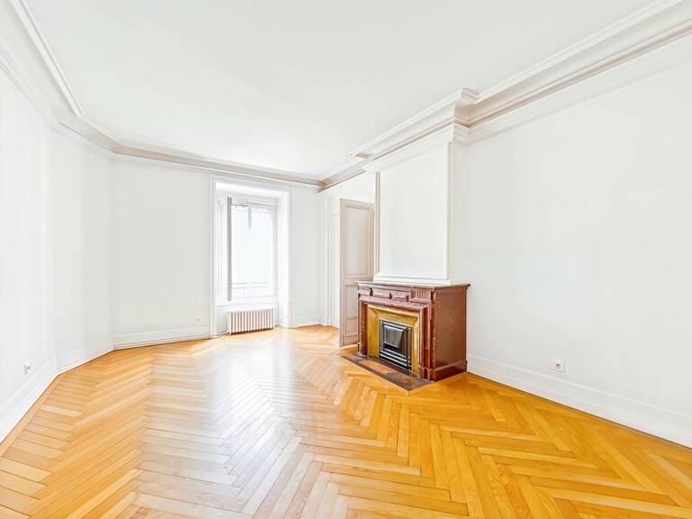 Appartement À Vendre — photo 1