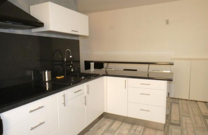 OULLINS - TYPE 2 MEUBLE DE 34.60M² — photo 3