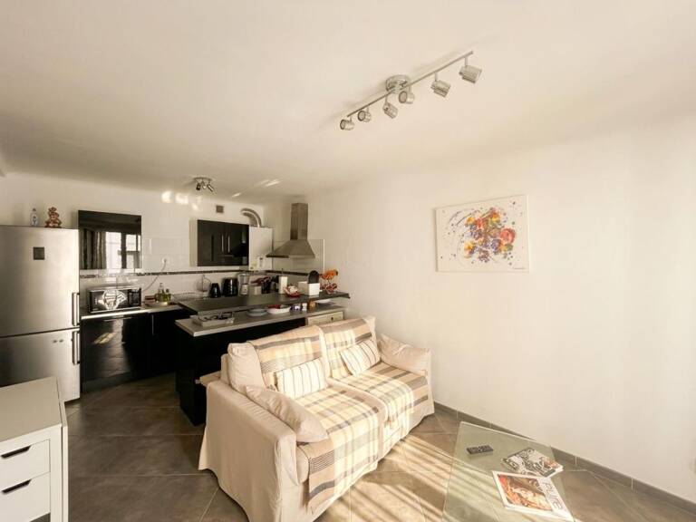 Appartement À Vendre - Spacieux T2 avec Cellier - Quartier Théâtre/Gare — photo 1