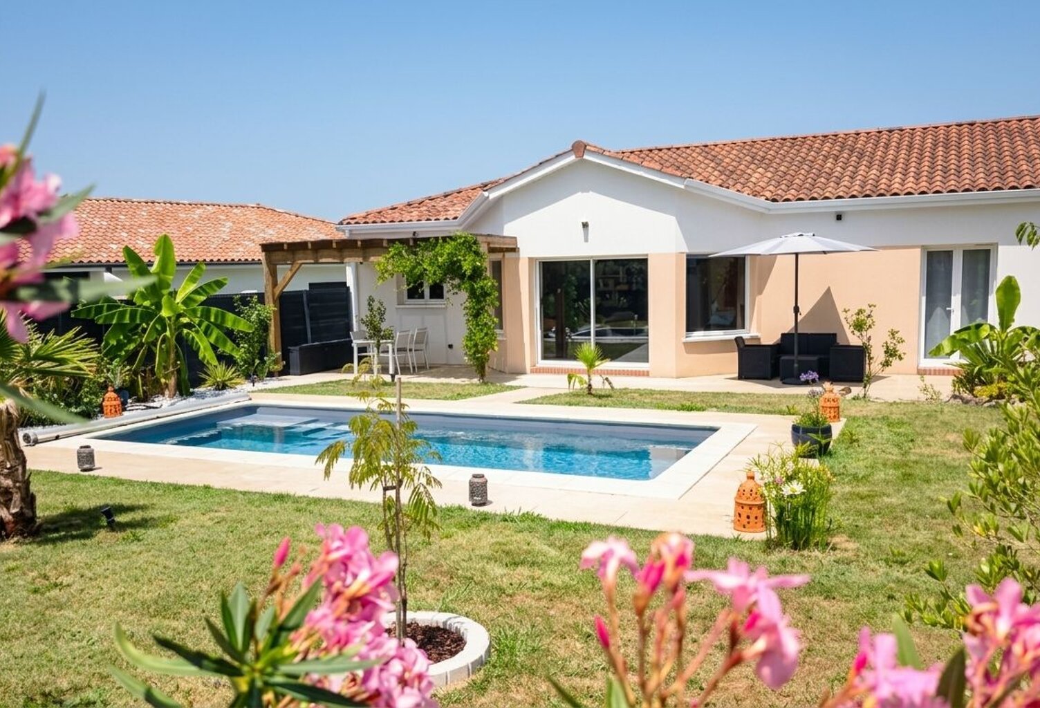Maison contemporaine de 2021  – 3 chambres + bureau, piscine 2025 sur terrain de 730 m² — photo 1