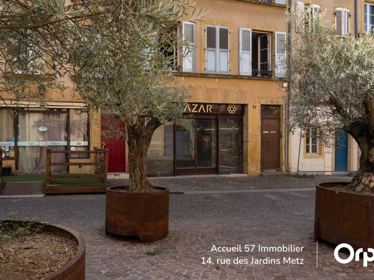 Bien Commercial À Vendre — photo 1