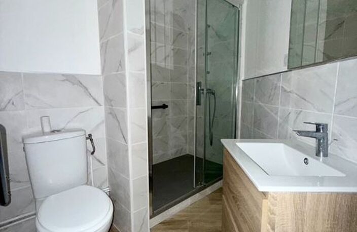 Appartement À Louer — photo 2