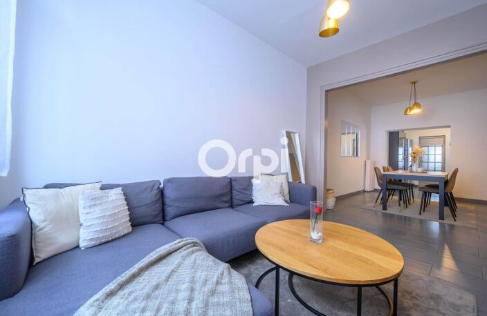 Maison rénovée avec 3 chambres, cours à Lens à 2 minutes de la gare. Un Écrin Familial Parfait à Lens ! — photo 2