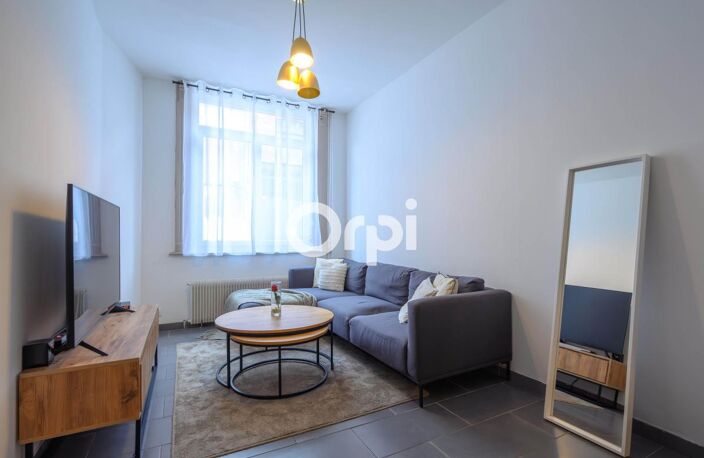 Maison rénovée avec 3 chambres, cours à Lens à 2 minutes de la gare. Un Écrin Familial Parfait à Lens ! — photo 3