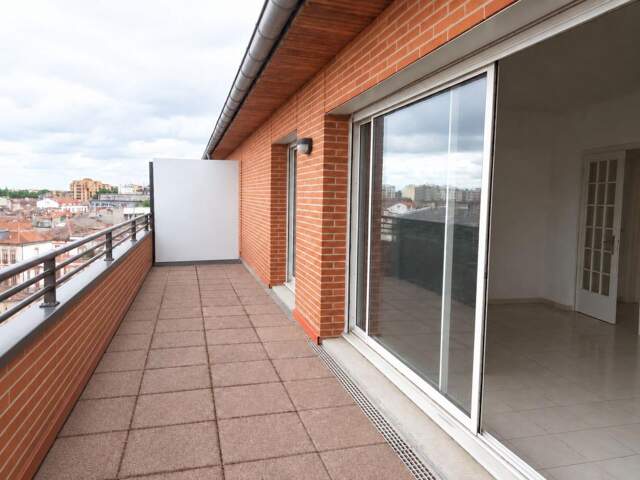 Appartement Toulouse 3 pièces avec terrasse et parking — photo du bien