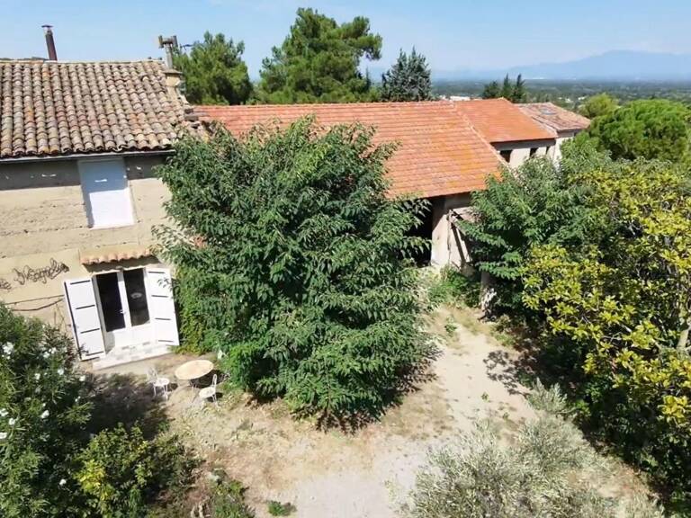 MAISON DE VILLAGE AVEC GRANGE FORT POTENTIEL — photo 1