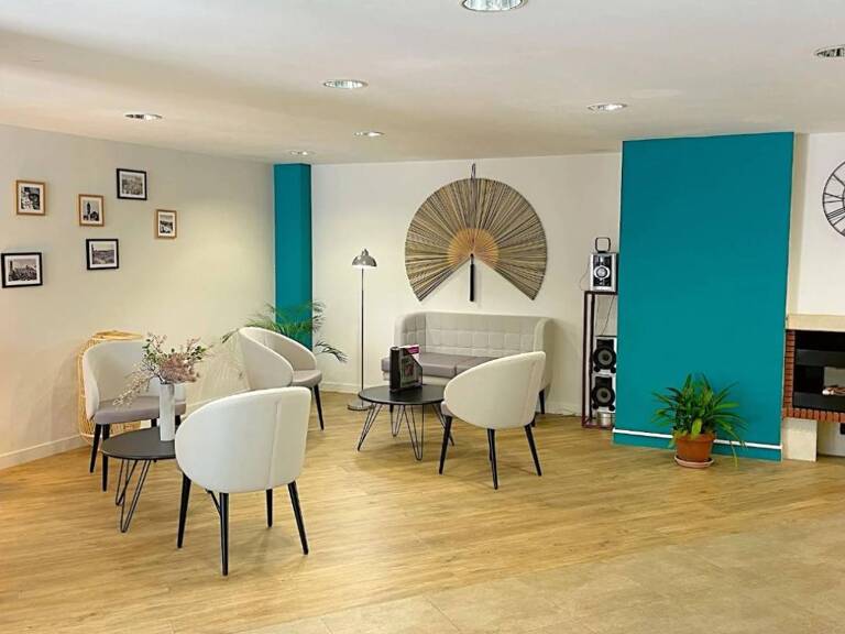 RÉSIDENCE SENIORS - Appartement à vendre en centre-ville — photo 1