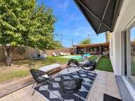 Maison plain pied avec piscine — photo 4