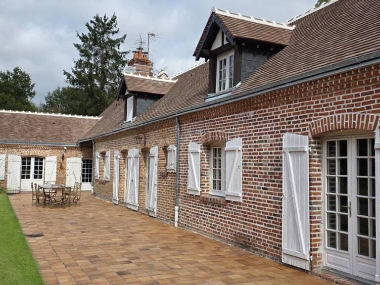 Propriété d'exception en Sologne - Longère de 292m² avec piscine intérieure sur 7,8 hectares — photo 1