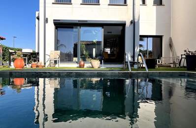 Magnifique maison contemporaine  en R+1 de 120 m² avec piscine sur un terrain de 300 m² en 3 faces — photo du bien