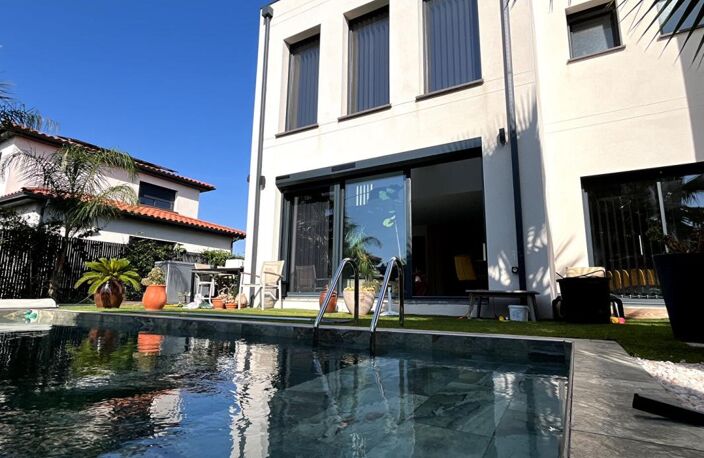 Magnifique maison contemporaine  en R+1 de 120 m² avec piscine sur un terrain de 300 m² en 3 faces — photo 3