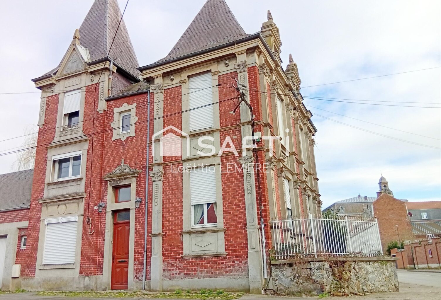 Maison de maître aux beaux volumes à conforter — photo 1