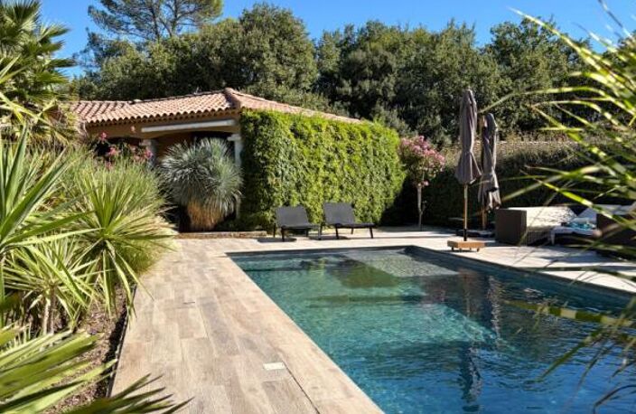VILLA D'EXCEPTION 172 m² - PISCINE - TERRAIN ARBORÉ DE 2 000 m² — photo 2