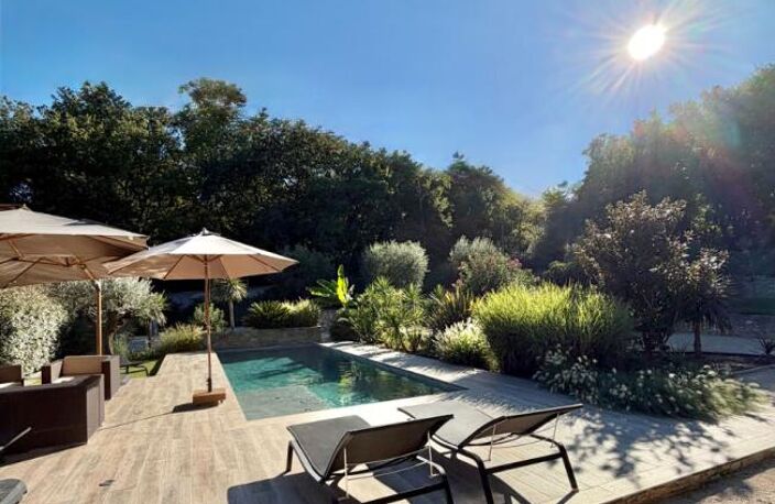 VILLA D'EXCEPTION 172 m² - PISCINE - TERRAIN ARBORÉ DE 2 000 m² — photo 4