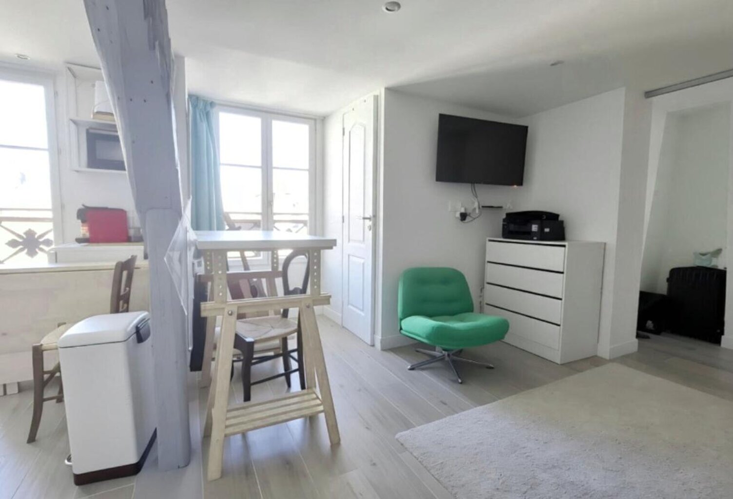 Grand studio Marais 27 m2 Paris 4e — photo 1