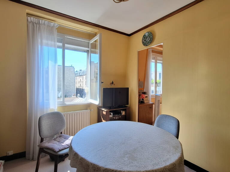 4 pièces rue Popincourt PARIS 11e  47m² Traversant, lumineux, fort potentiel — photo 1
