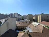 4 pièces rue Popincourt PARIS 11e  47m² Traversant, lumineux, fort potentiel — photo 4