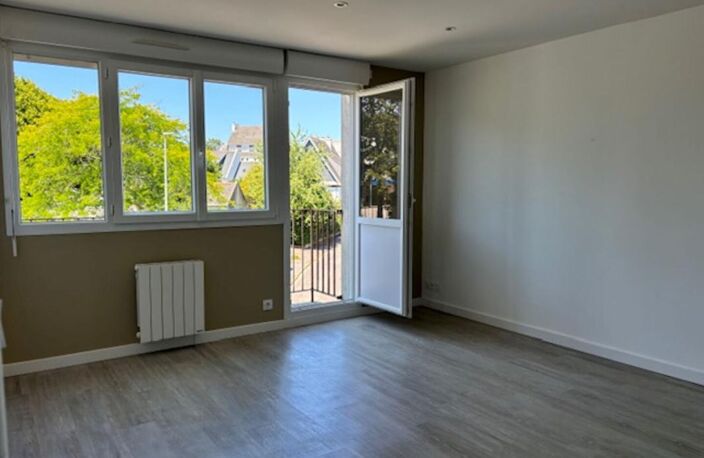 QUIMPER -T2-44m²--Entièrement rénové- — photo 4