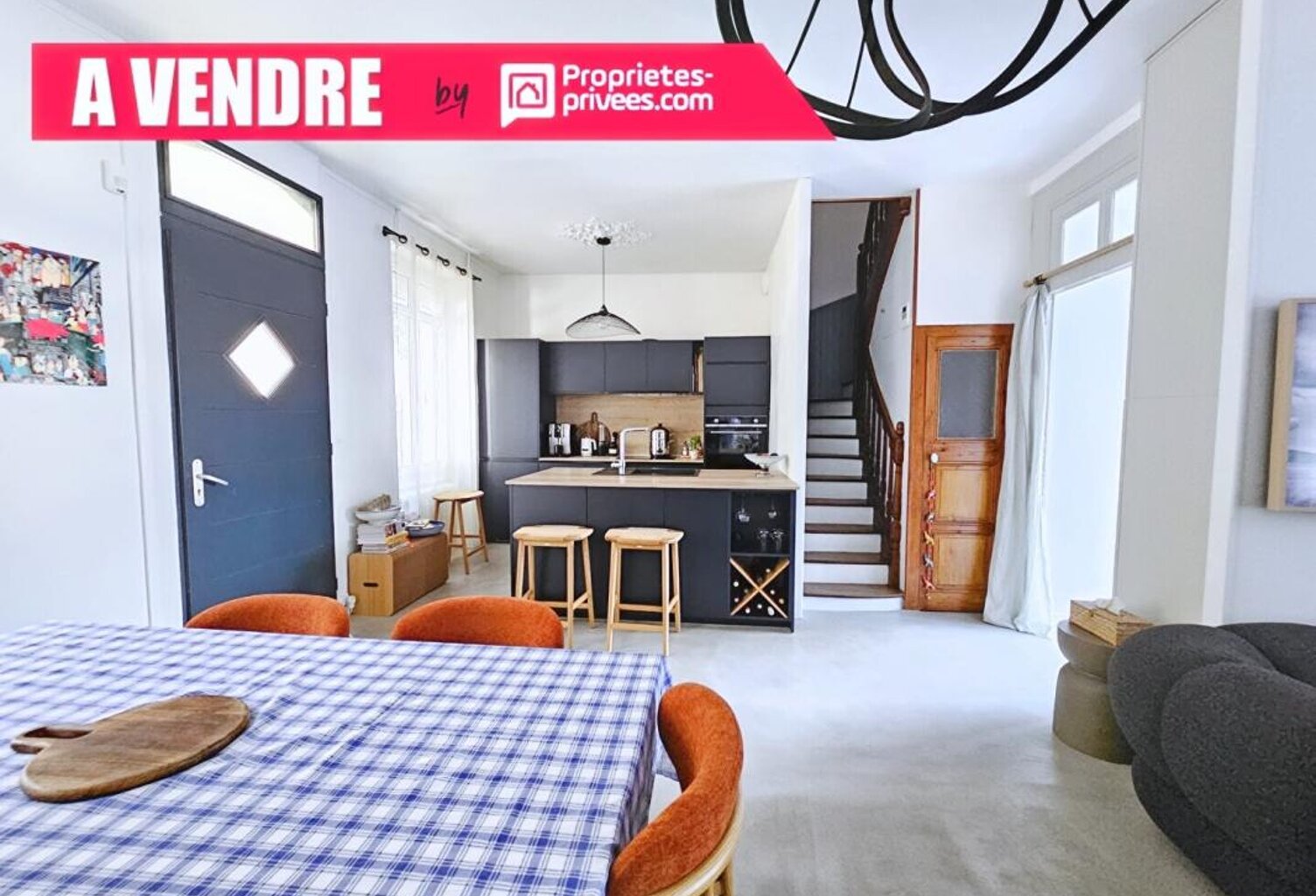 Angevine à seulement 5 minutes à vélo de la gare Saint-Laud - Le charme de l'ancien et le confort du contemporain — photo 1