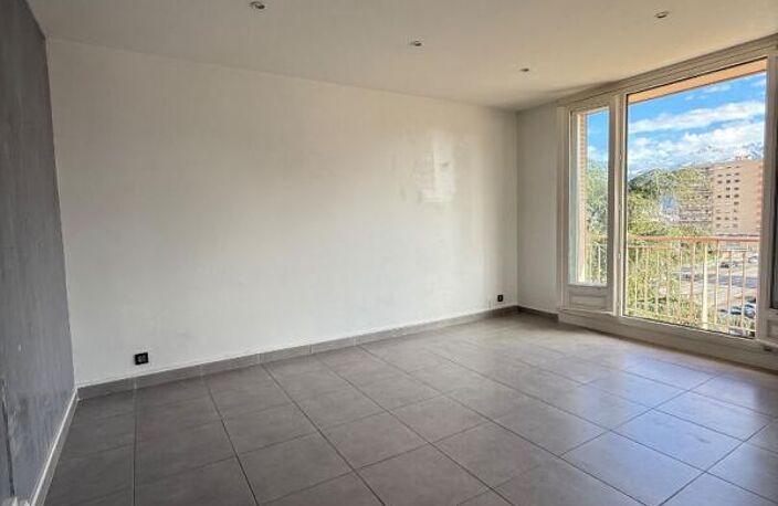 Appartement Echirolles 2 pièces 41.88 m2 — photo 3