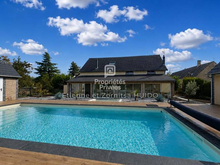 Propriété d'exception entièrement rénovée 287 m² — photo 1