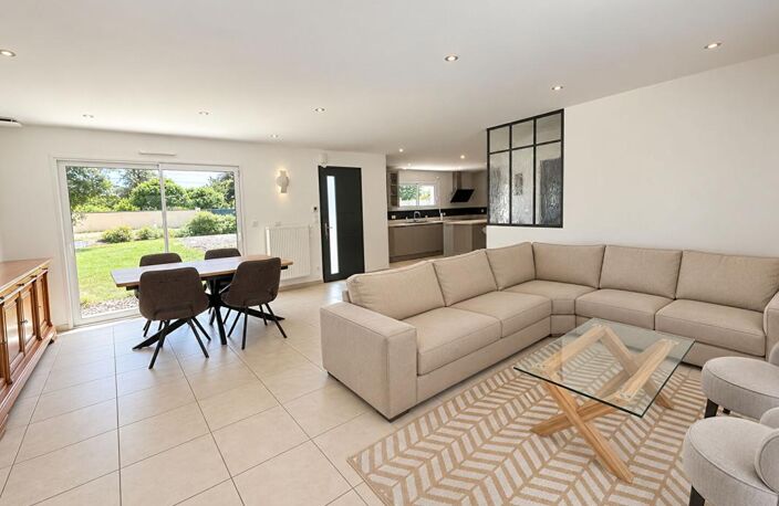Villa Champniers 6 pièce(s) 140 m2 — photo 4