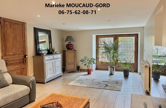 Maison en pierre rénovée de 150 m²  4 chambres dépendances  terrain clos  1489m² — photo 5