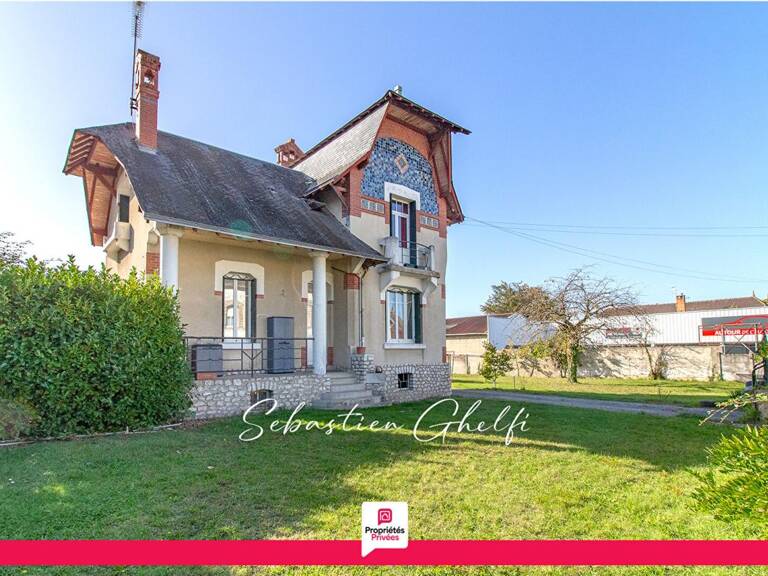 centre ville belle maison des année 30 avec 3 chambres et garage — photo 1