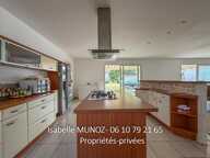 Maison Plain pied F5 de 149 m2, DPE A, piscine, dépendances, panneaux solaires, jardin — photo 4