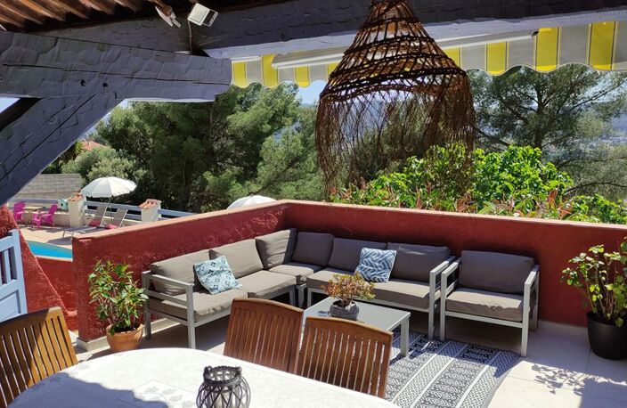 COUP DE COEUR BORMES Superbe  Propriété 360 m2 /2155m²  piscine garages parkings — photo 4
