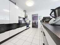 Plain pied sur sous sol avec très grand garage , cour et annexe — photo 2