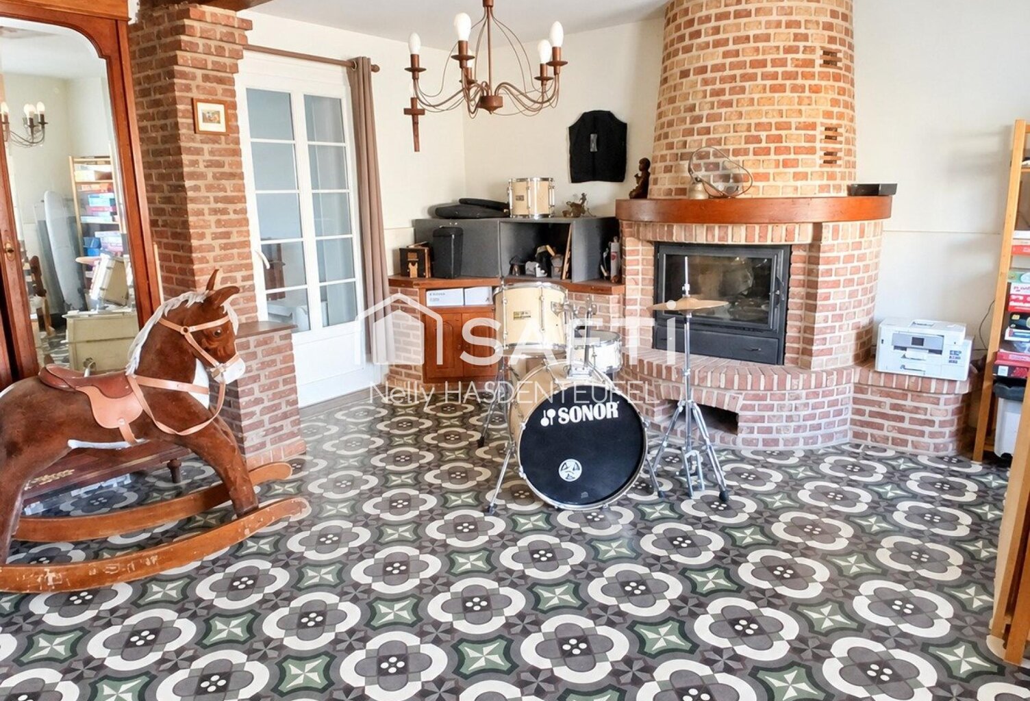 BELLE LONGERE DE CHARME EN SEMI PLAIN-PIED AVEC PERGOLA ET JARDIN PLEIN SUD — photo 1