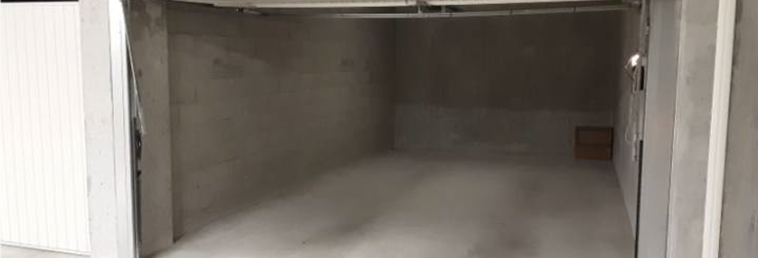 Garage  17 m² à louer à Divonne-les-Bains (01220)
