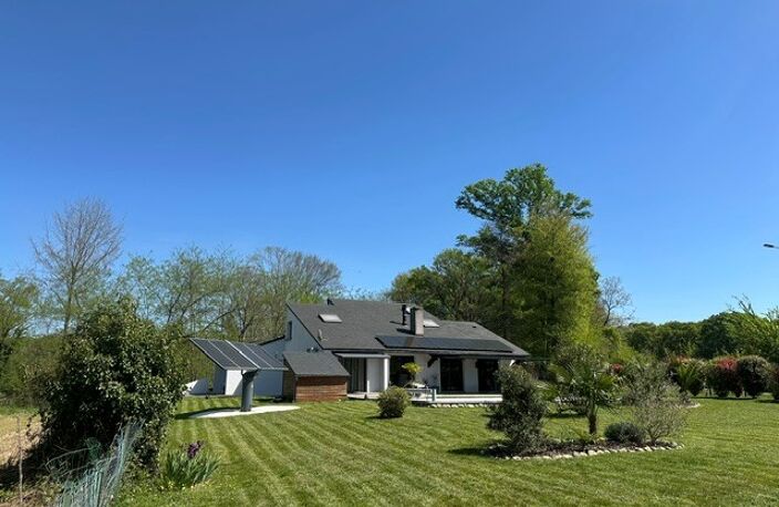 Maison contemporaine avec terrain et vue dégagée — photo 2