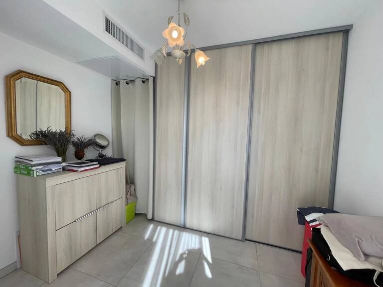 BEL APPARTEMENT MODERNE À BOULOURIS, SAINT-RAPHAËL — photo 1