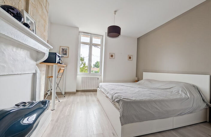 33 290 - Parempuyre - Maison en pierre - 3 chambres - jardin — photo 4