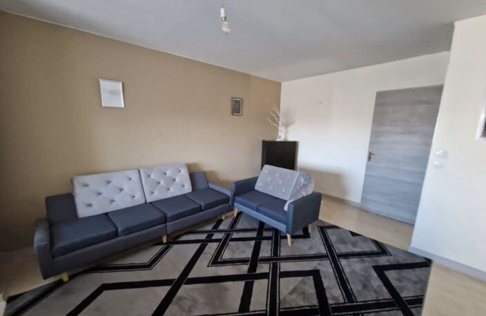 Châtellerault - 289 m2, 3 appartements... ou une grande mais — photo 4
